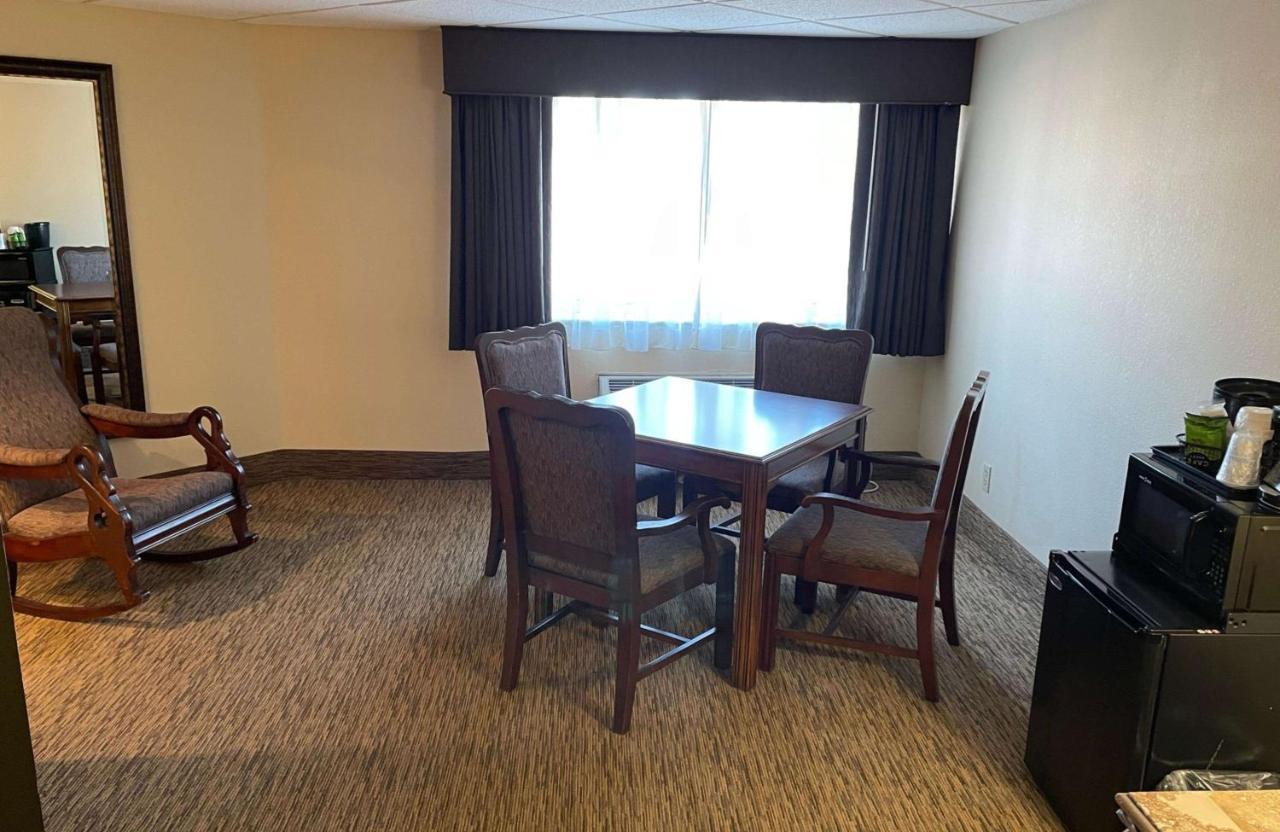 Best Western Starlite Village Fort Dodge Exterior foto
