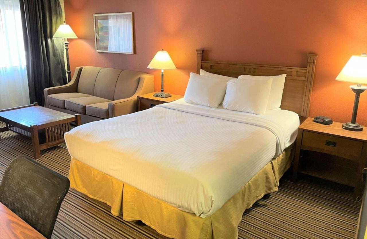 Best Western Starlite Village Fort Dodge Exterior foto